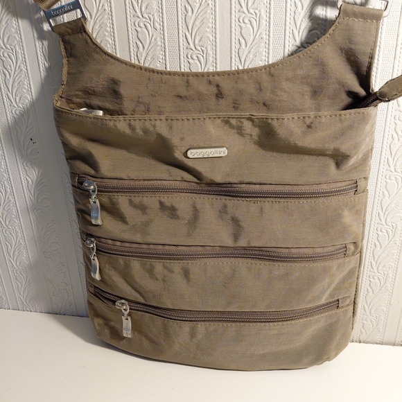 Baggallini Olive Crossbody Bag 11x11 - Picture 2 of 15